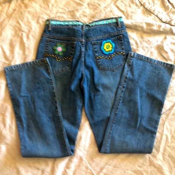 The Denim Tailor Crochét Floral &Rhinestone Jeans - Picture 7 of 9